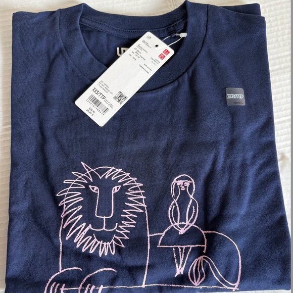 UNIQLO Lisa Larson UT "Peace for All" Graphic Tee, XXS, Navy - Picture 5 of 12